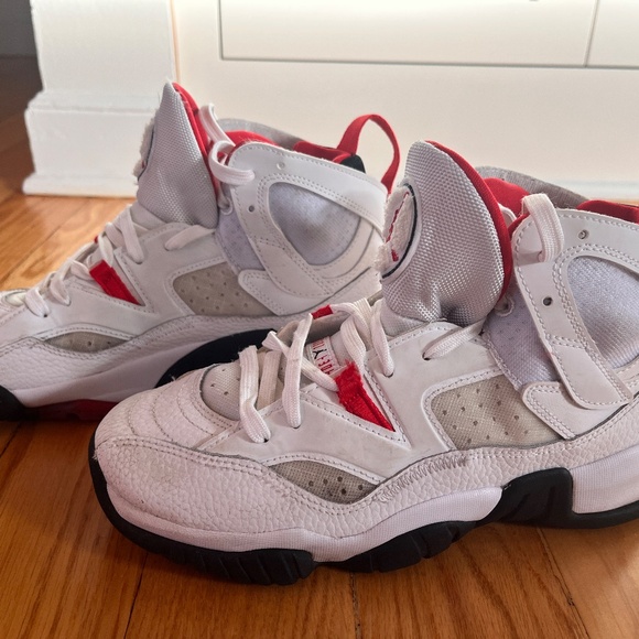 Nike Jordan Jumpman Pro 6.5Y White Red Basketball Shoes Retro Streetwear Youth - Picture 2 of 5